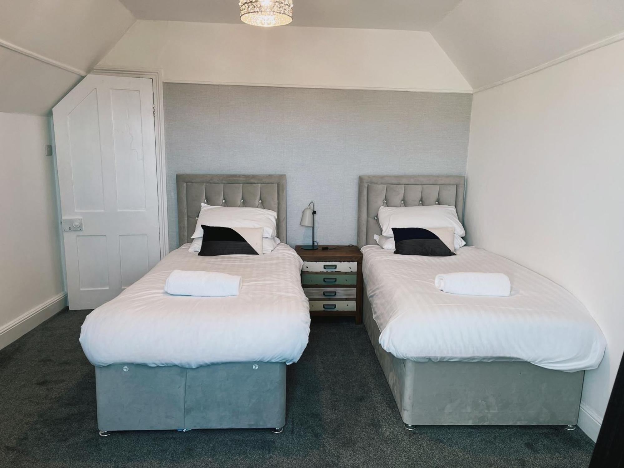 Exquisite 10 Bed Villa Hot Tub And Games Room Barnstaple Exterior photo